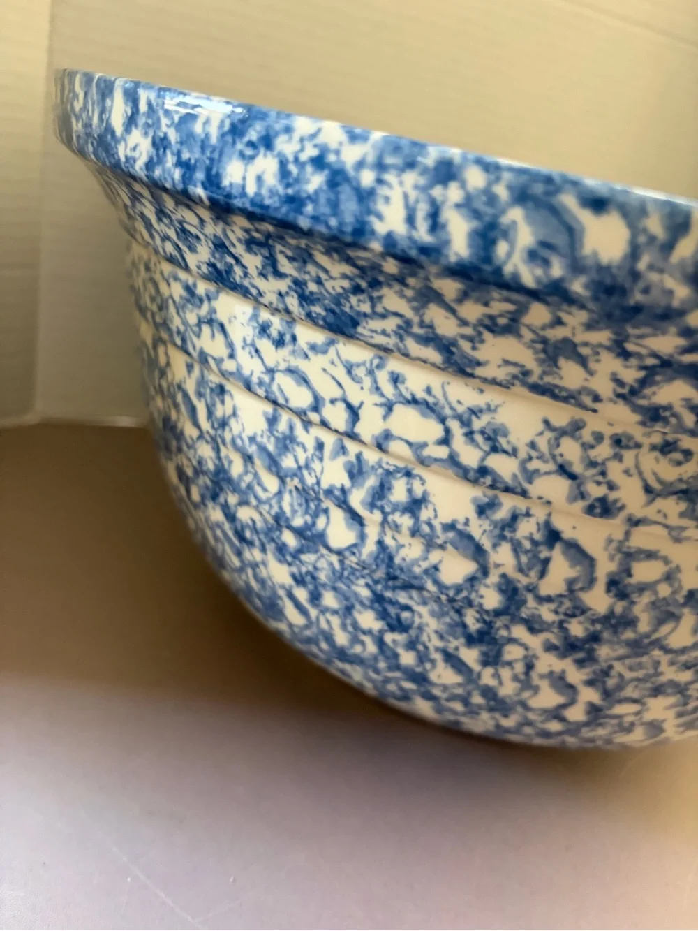 VTG Roseville Ohio Friendship Pottery Sponge wear bowl.  8 Quart.